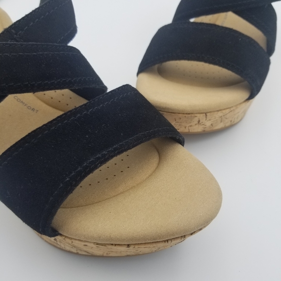 NWOT 9.5W Wide Clarks Rose Way Crisscross Platform Wedge Sandals, Black Suede - Picture 2 of 16